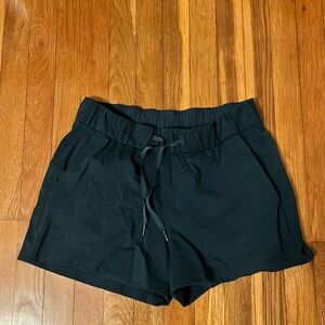 Lululemon adjustable shorts with pockets